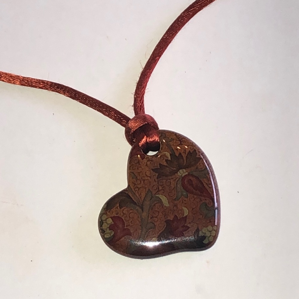Heart Pendant Necklace in Brown Floral Pattern